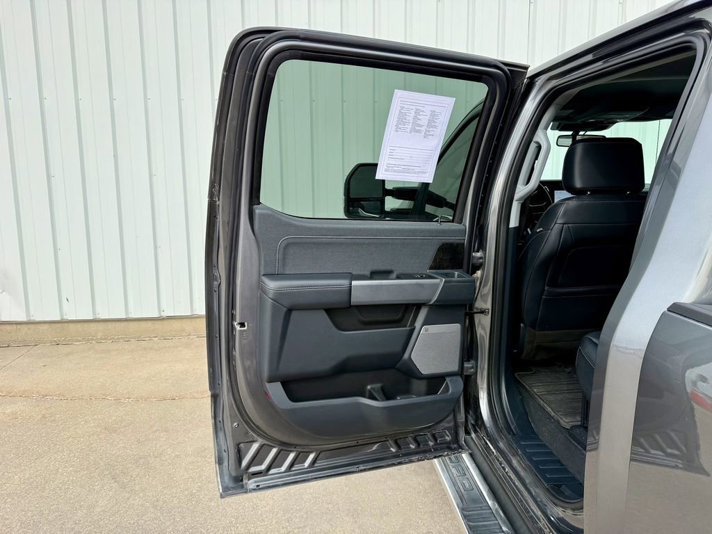 Certified 2023 Ford F350 Lariat w/ Chrome Package image 14