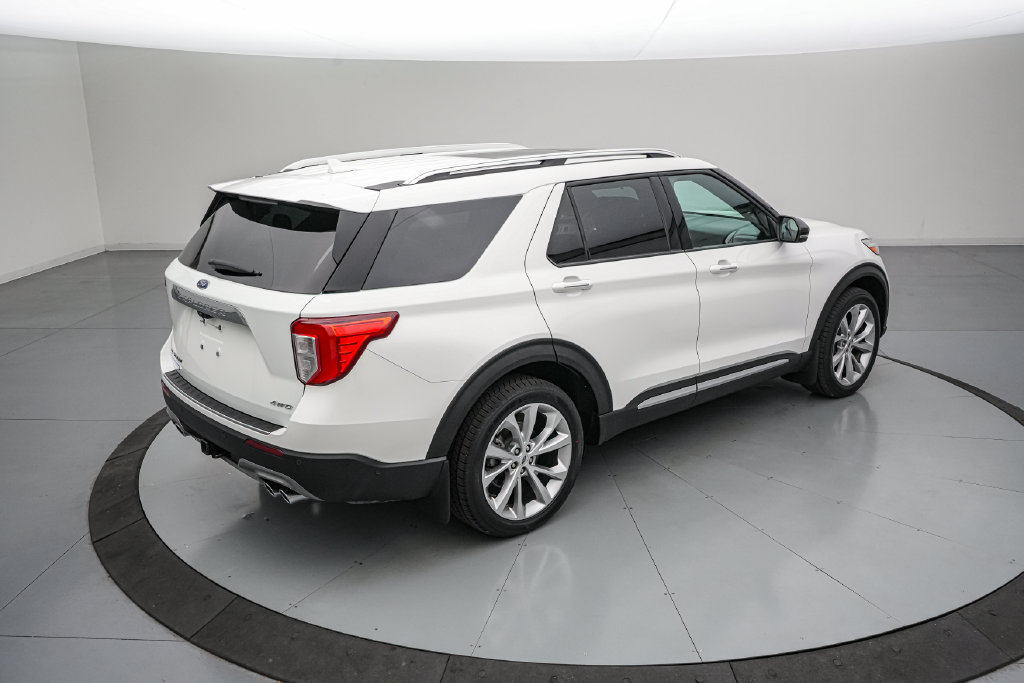 Certified 2021 Ford Explorer Platinum w/ Equipment Group 601A AWD/4WD image 4