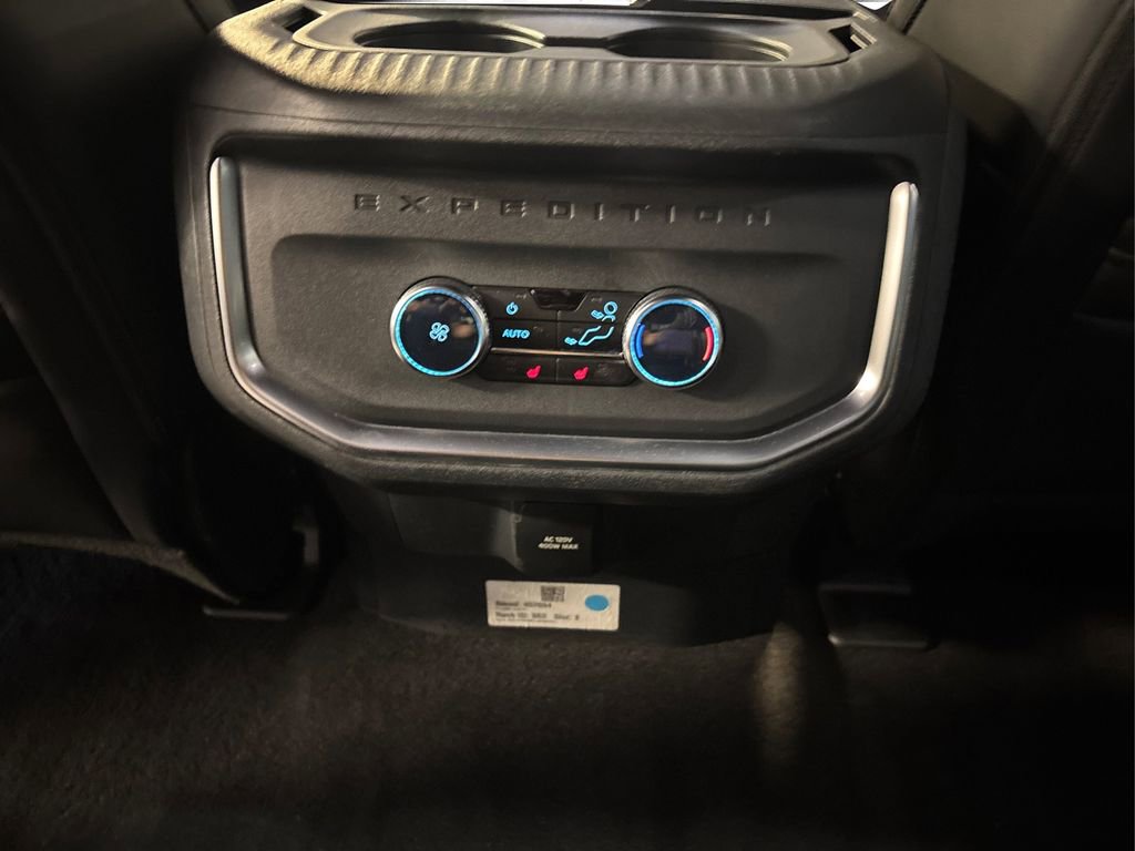 Certified 2025 Ford Expedition Max Platinum w/ Stealth Performance Package AWD/4WD image 29