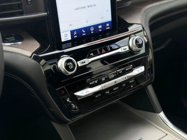 Certified 2023 Ford Explorer Platinum w/ Technology Package AWD/4WD image 21