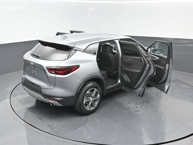 Used 2025 Chevrolet Blazer LT AWD/4WD image 27