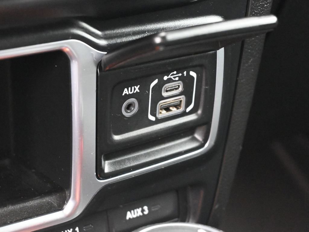 Used 2018 Jeep Wrangler Unlimited Sport image 18