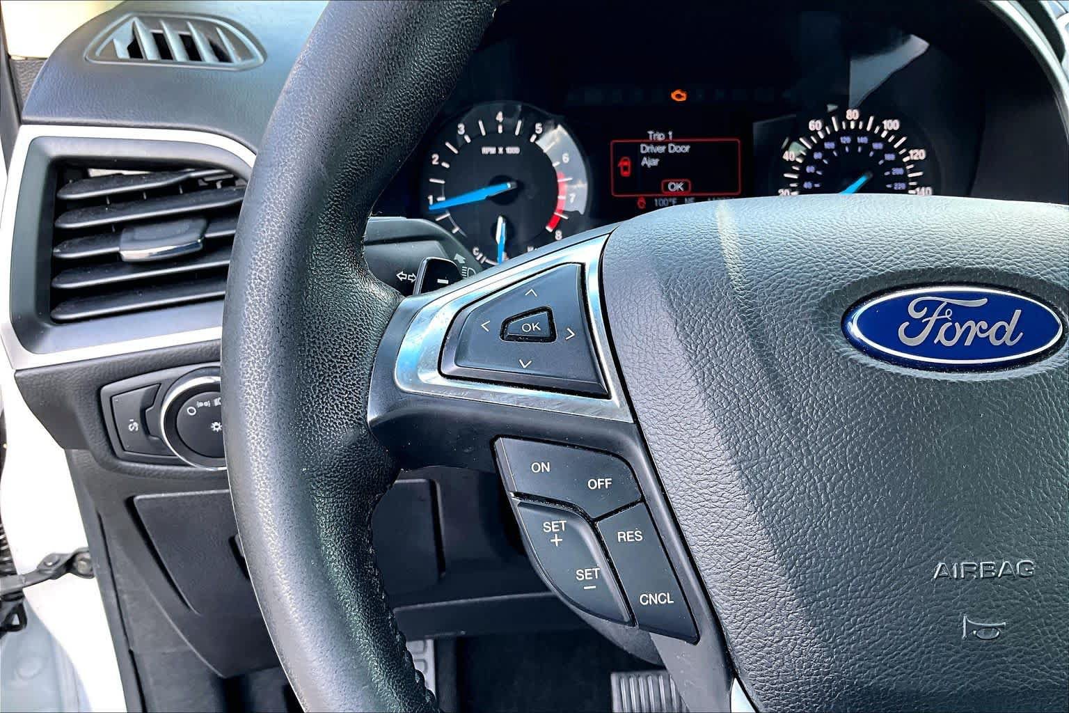 Certified 2017 Ford Edge SEL FWD image 24