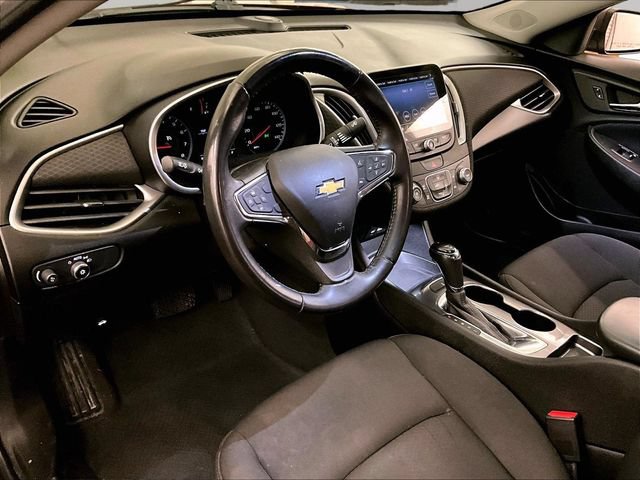 Used 2019 Chevrolet Malibu RS FWD image 12