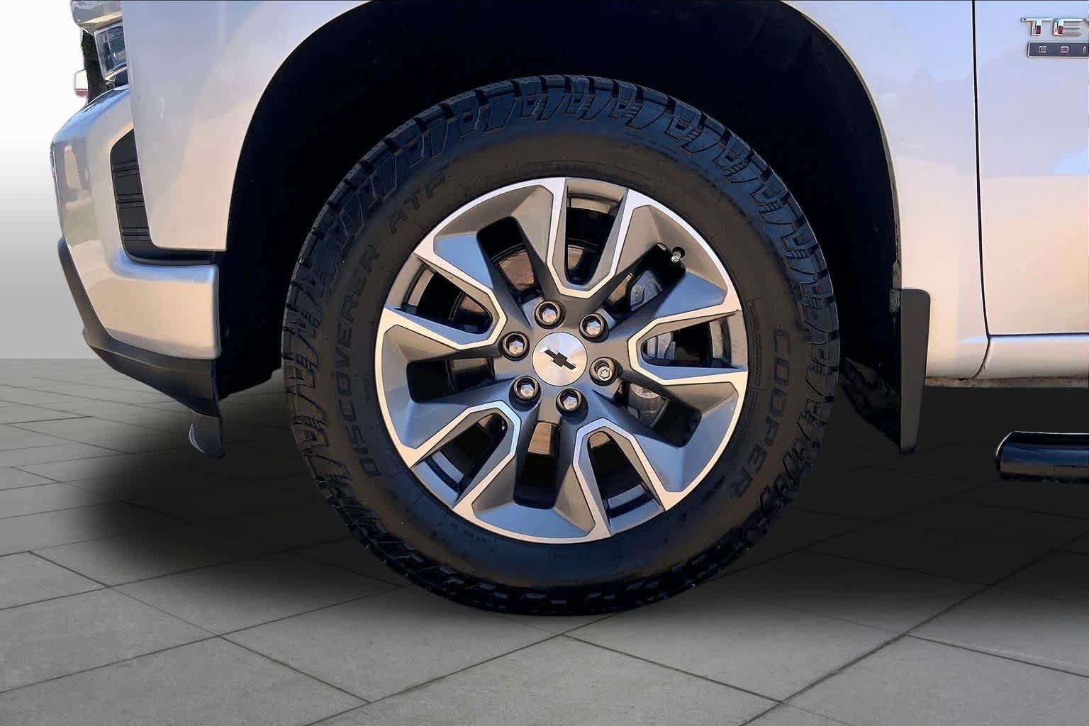 Used 2022 Chevrolet Silverado 1500 RST w/ Texas Edition Plus AWD/4WD image 11