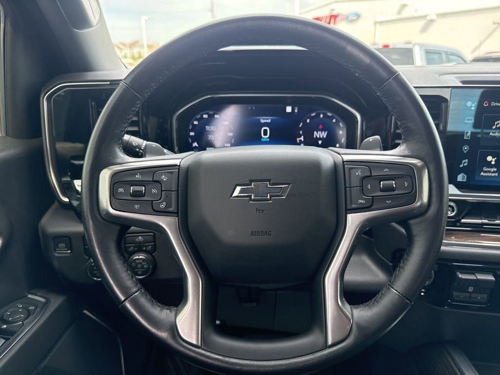 Used 2022 Chevrolet Silverado 1500 LT Trail Boss AWD/4WD image 31