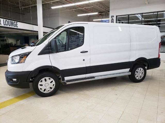 Certified 2025 Ford Transit 250 Low Roof w/ Exterior Upgrade Package RWD image 4