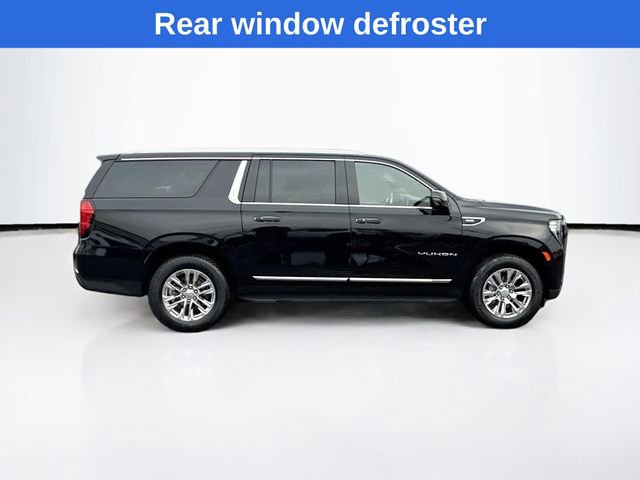 Used 2022 GMC Yukon XL SLT w/ SLT Premium Package image 11