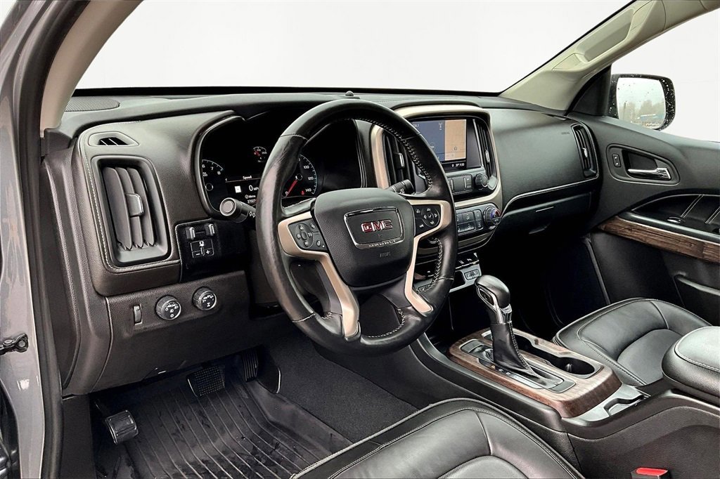 Used 2022 GMC Canyon Denali image 14