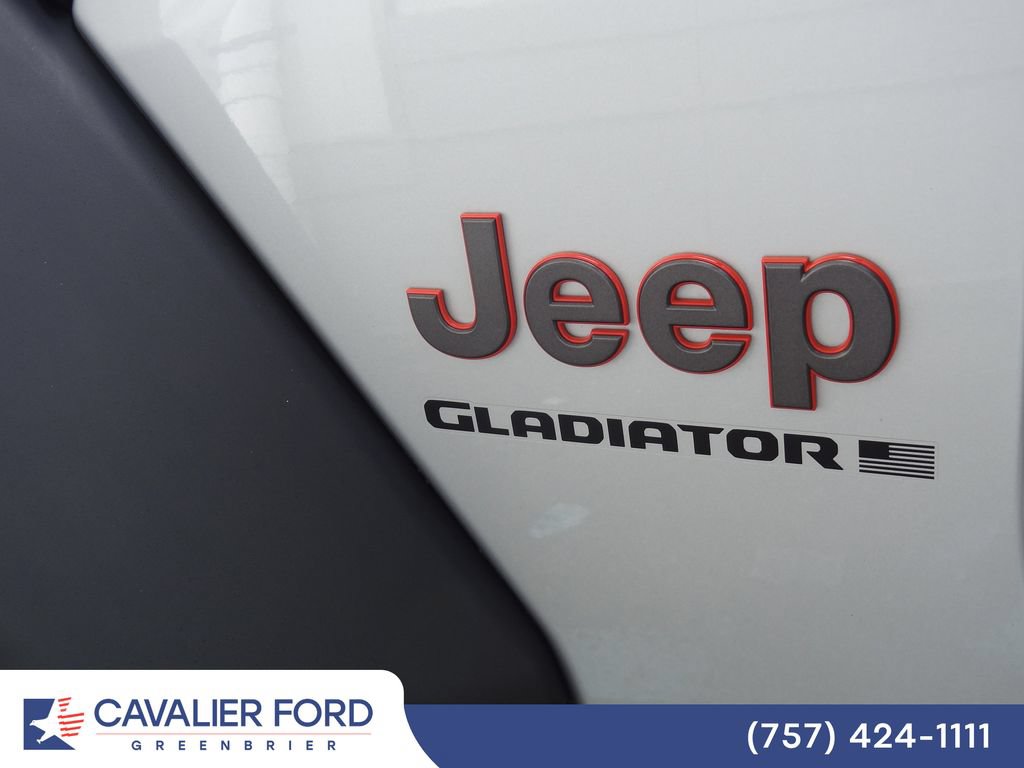 Used 2024 Jeep Gladiator Mojave w/ Technology Group AWD/4WD image 48