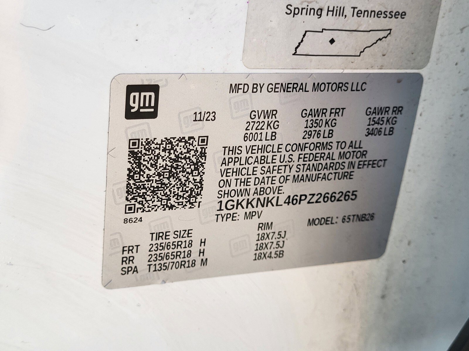 Used 2023 GMC Acadia SLE w/ LPO, Floor Liner Package image 33