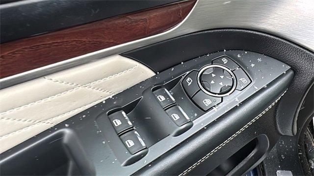 Certified 2017 Ford Explorer Platinum image 14