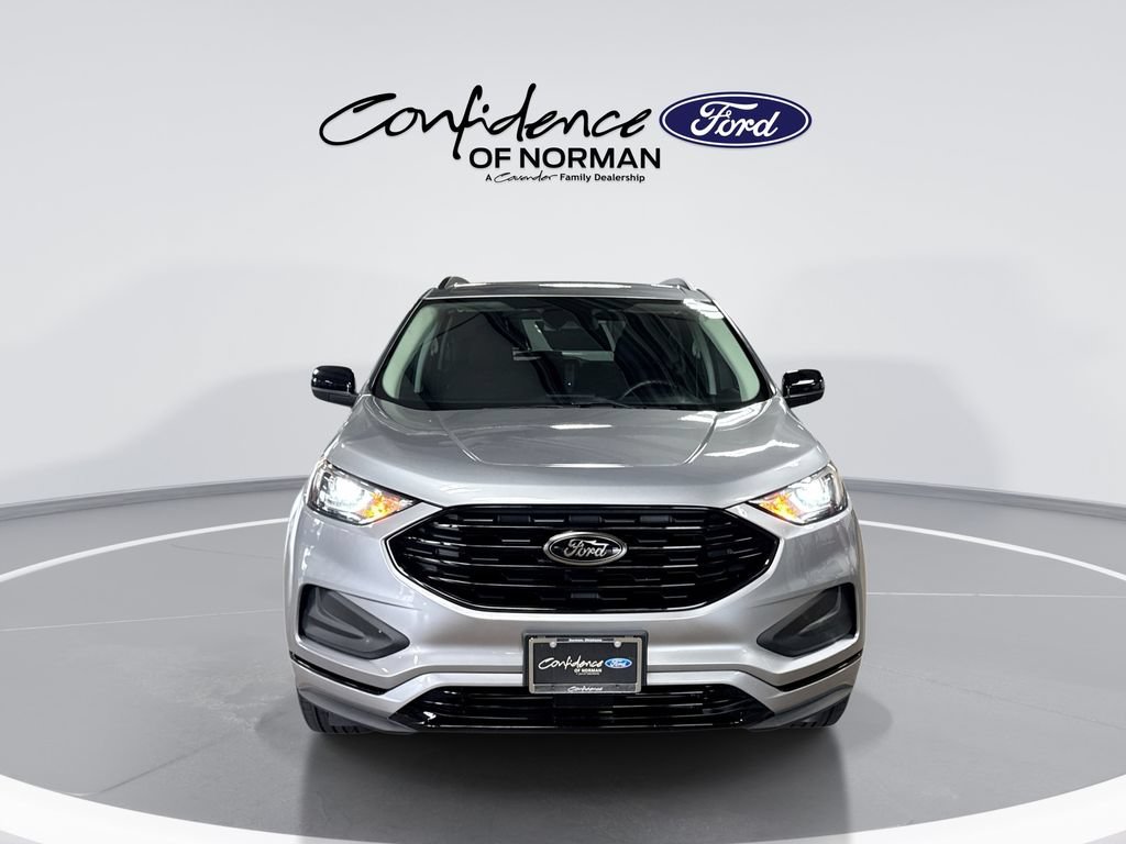 Certified 2024 Ford Edge SE w/ Black Appearance Package AWD/4WD image 2