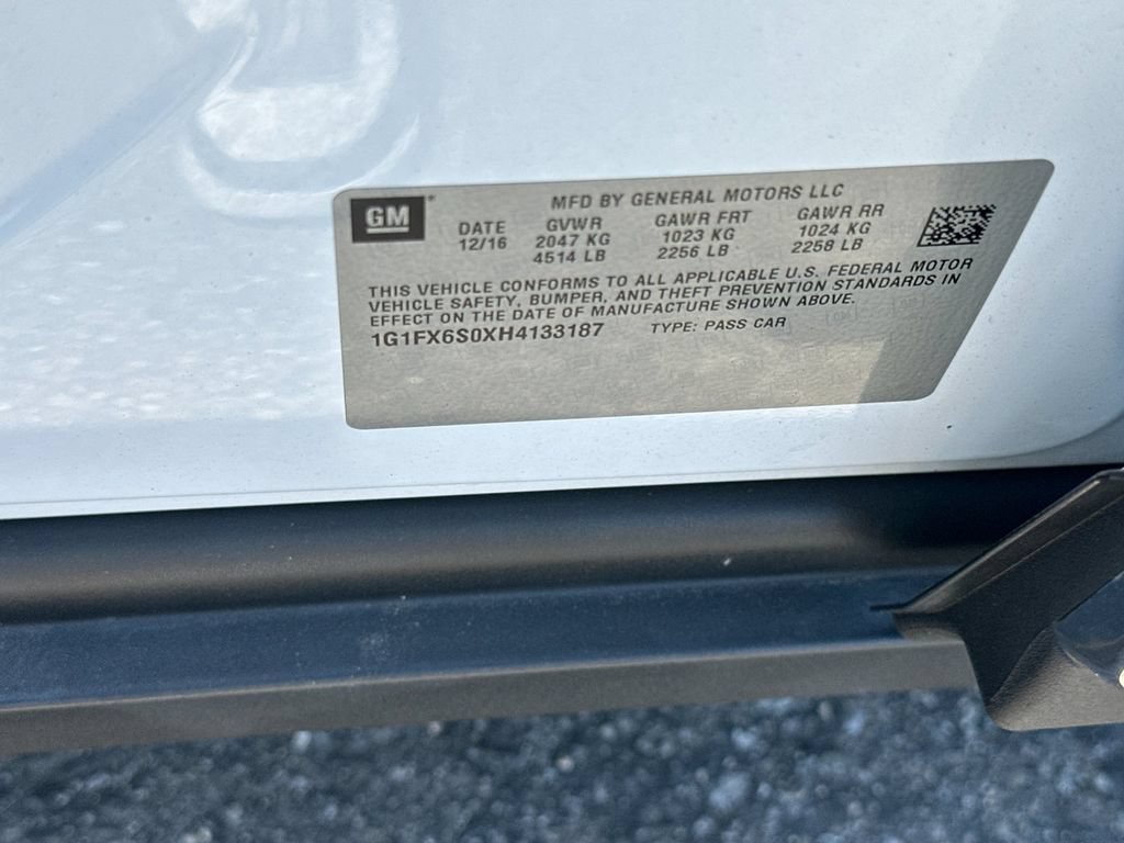 Used 2017 Chevrolet Bolt Premier FWD image 27