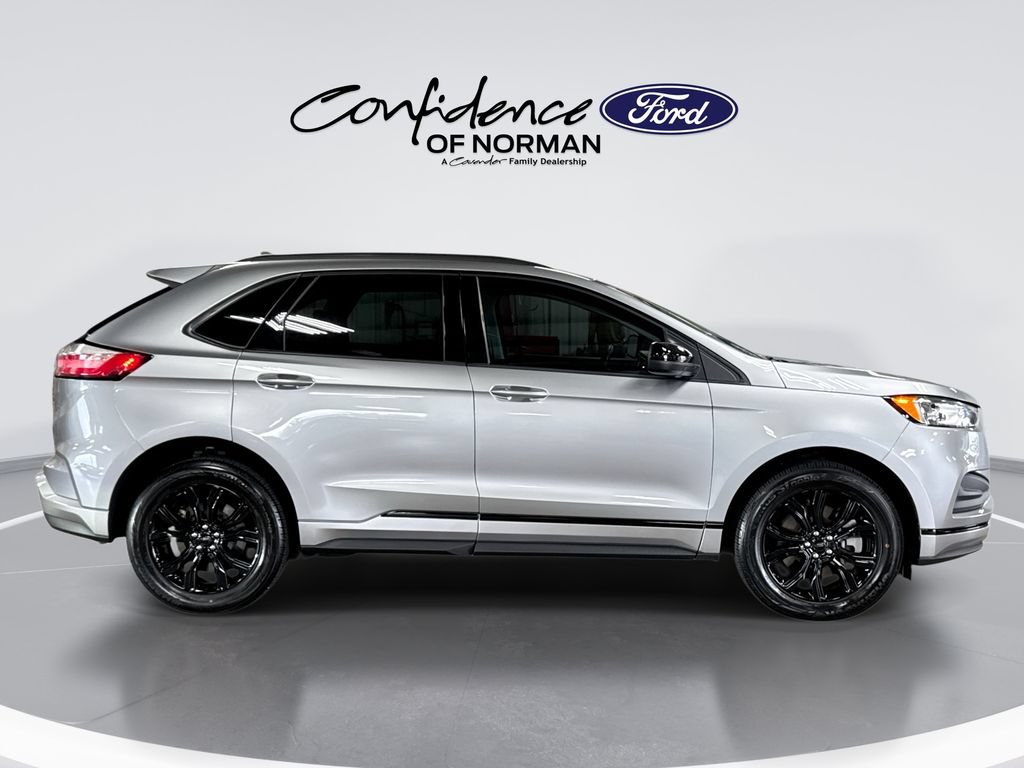 Certified 2024 Ford Edge SE w/ Black Appearance Package AWD/4WD image 10