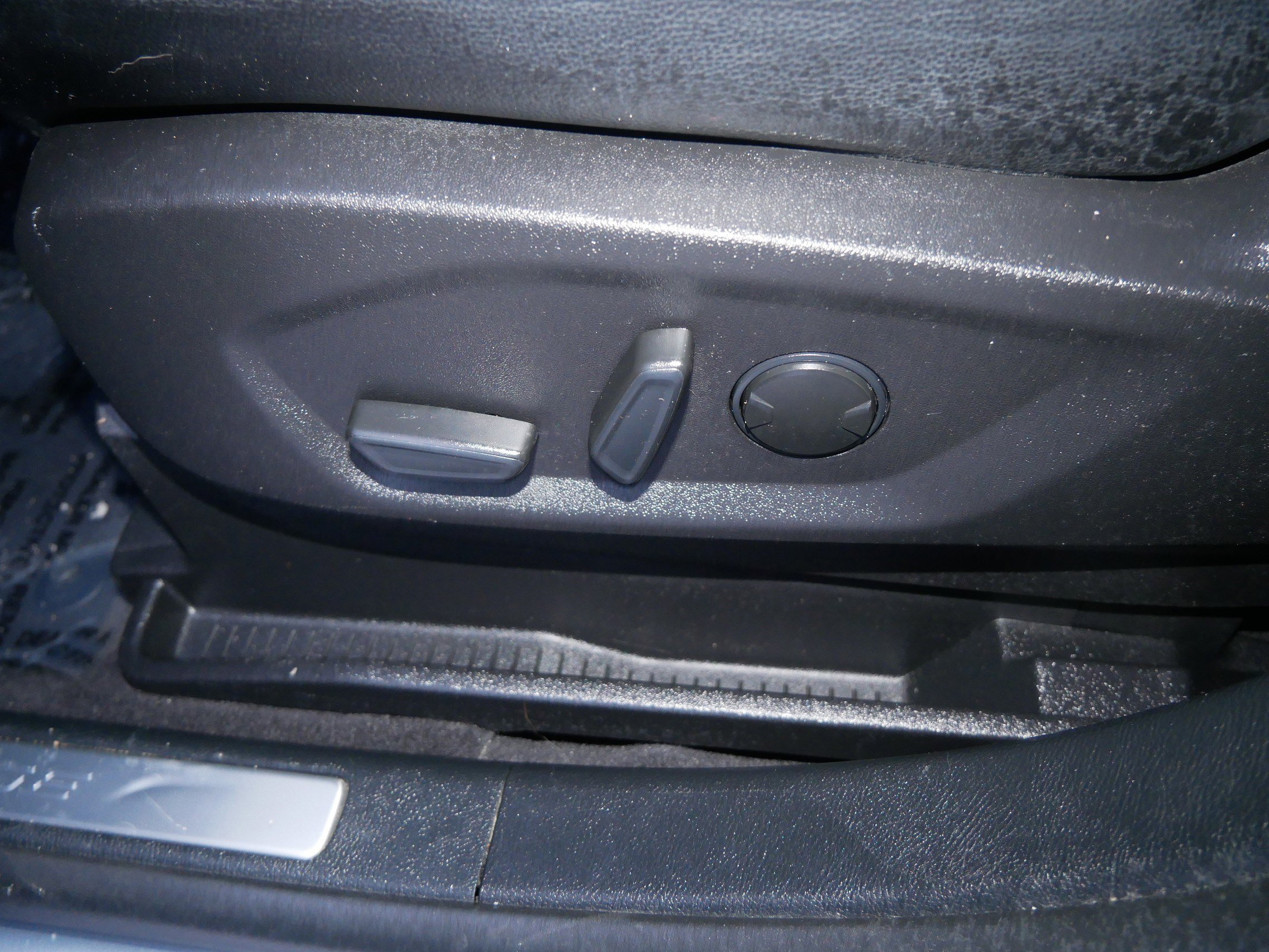 Certified 2024 Ford Edge Titanium image 19