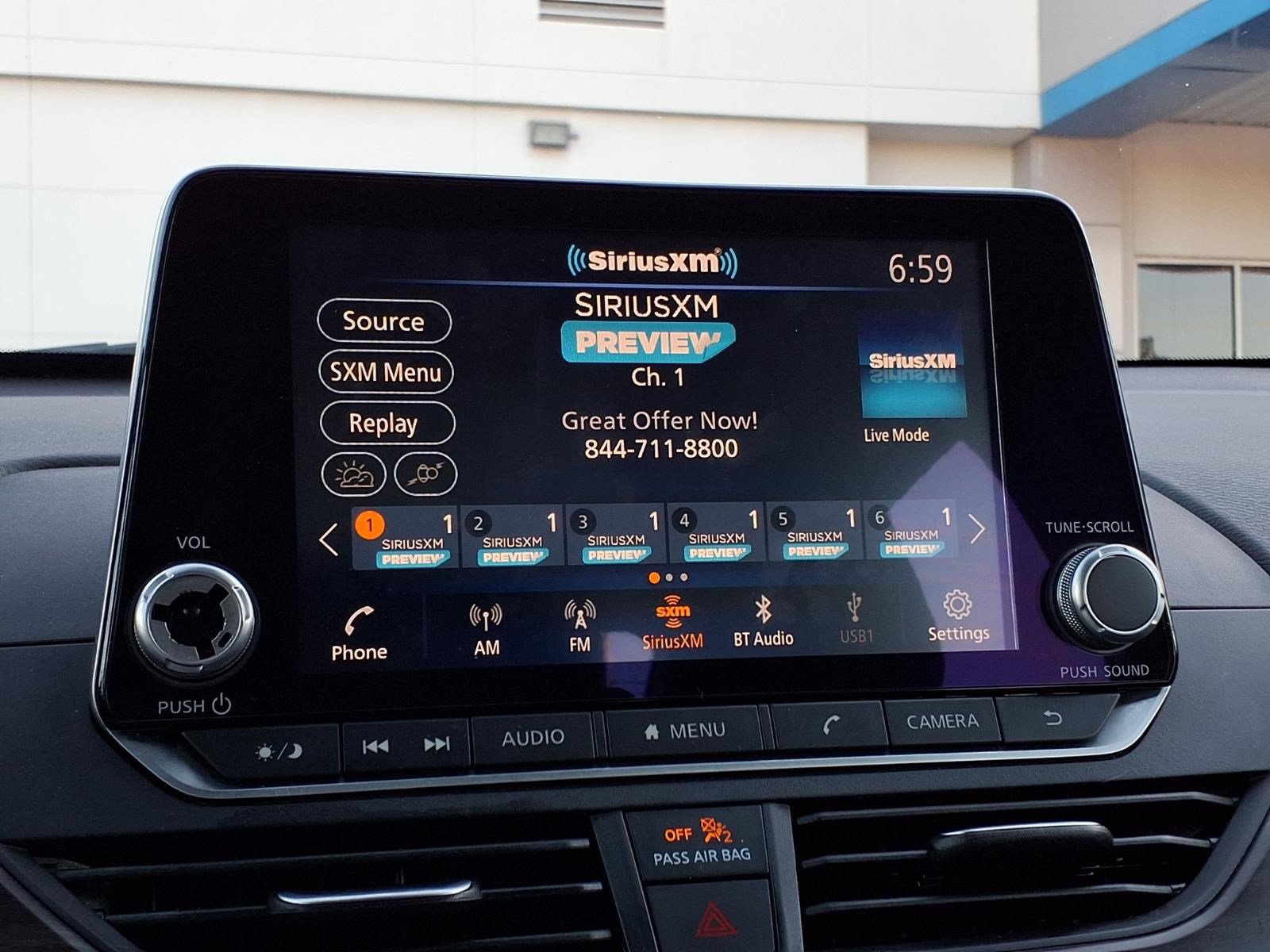 Used 2025 Nissan Altima 2.5 SV FWD image 15