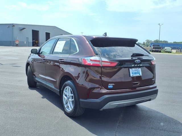 Certified 2022 Ford Edge SEL w/ Convenience Package AWD/4WD image 3