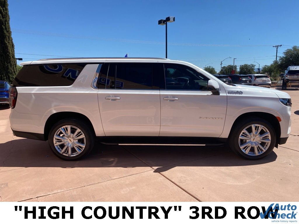 Used 2023 Chevrolet Suburban High Country image 12
