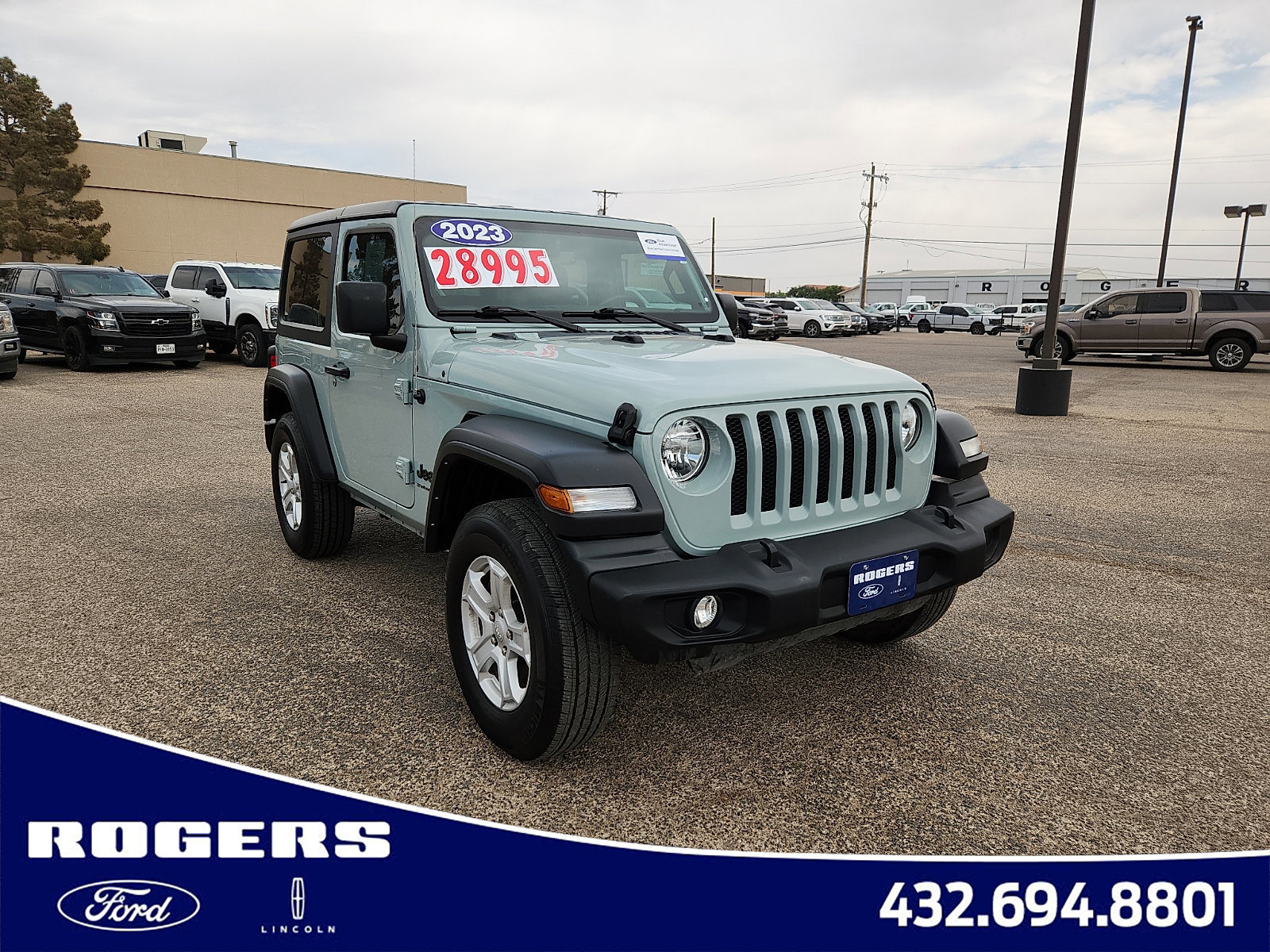 Used 2023 Jeep Wrangler Sport image 6