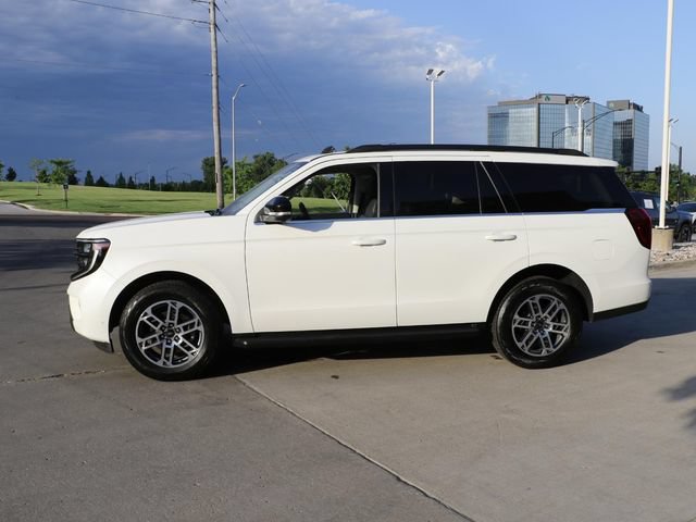 Certified 2025 Ford Expedition Active AWD/4WD image 4