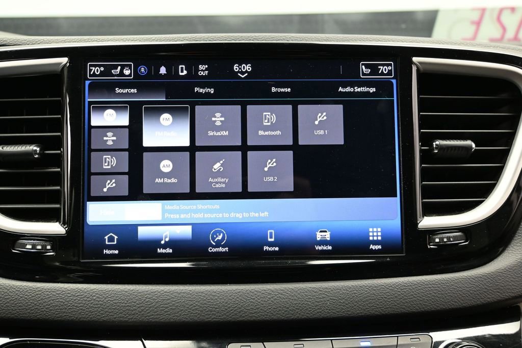 Used 2023 Chrysler Pacifica Touring-L FWD image 35