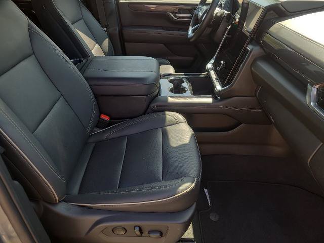 Used 2026 GMC Yukon Elevation RWD image 12