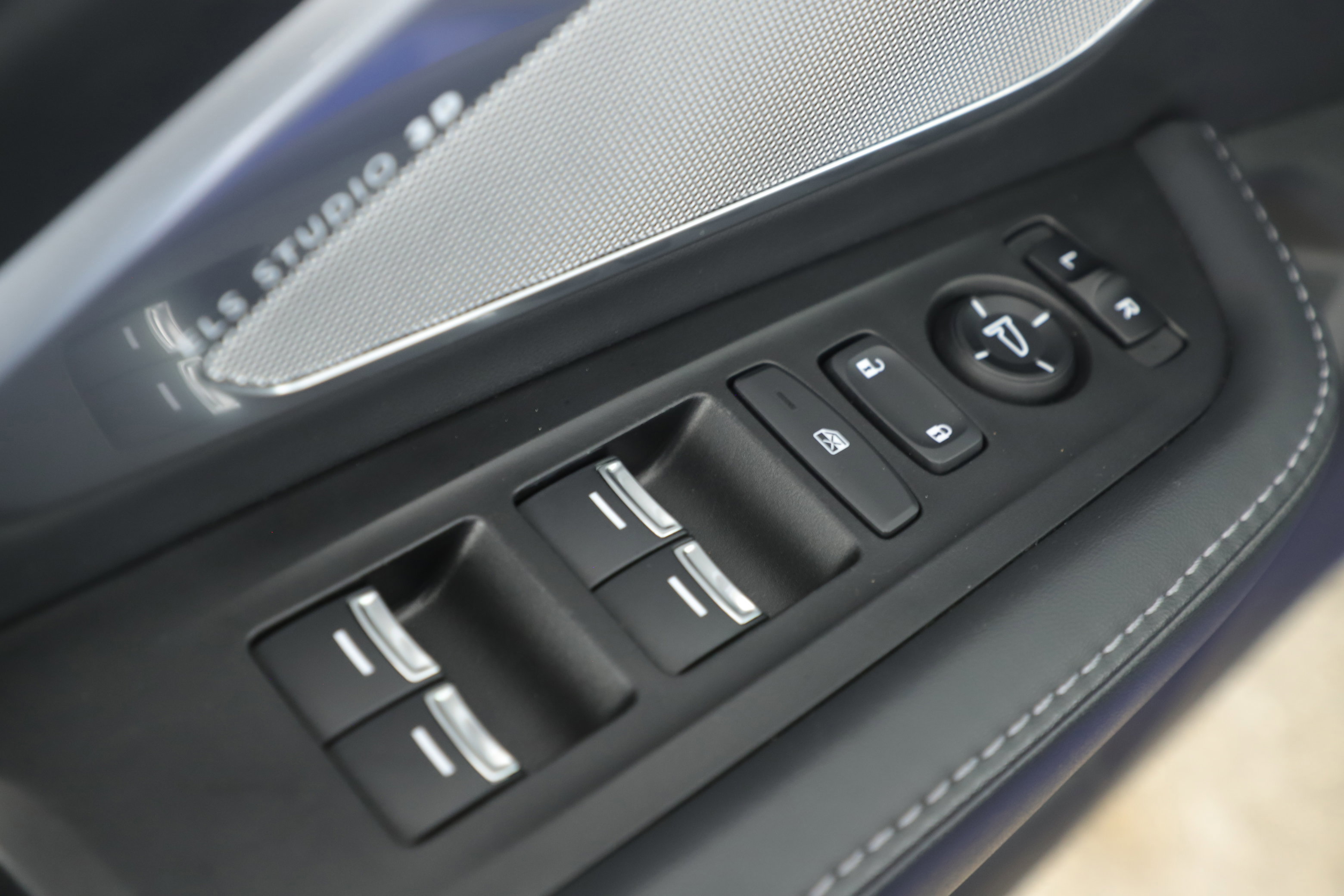 Used 2021 Acura RDX A-Spec image 9