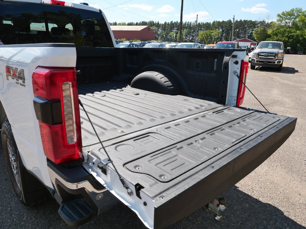 Certified 2024 Ford F250 Lariat AWD/4WD image 9