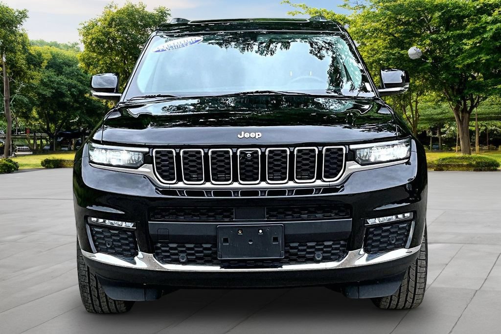 Used 2023 Jeep Grand Cherokee L Limited w/ Luxury Tech Group II AWD/4WD image 3