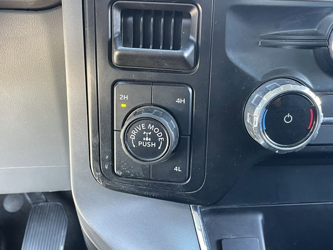 Certified 2024 Ford F150 XLT w/ Mobile Office Package image 31