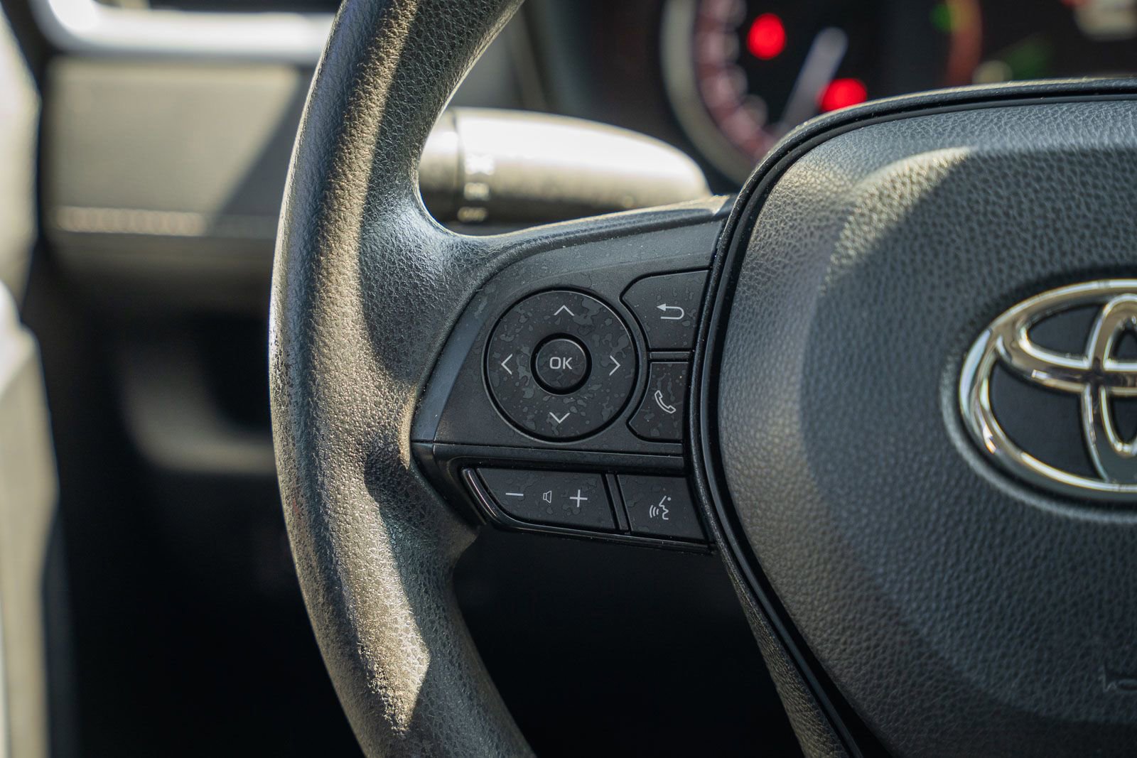 Used 2023 Toyota RAV4 LE FWD image 26