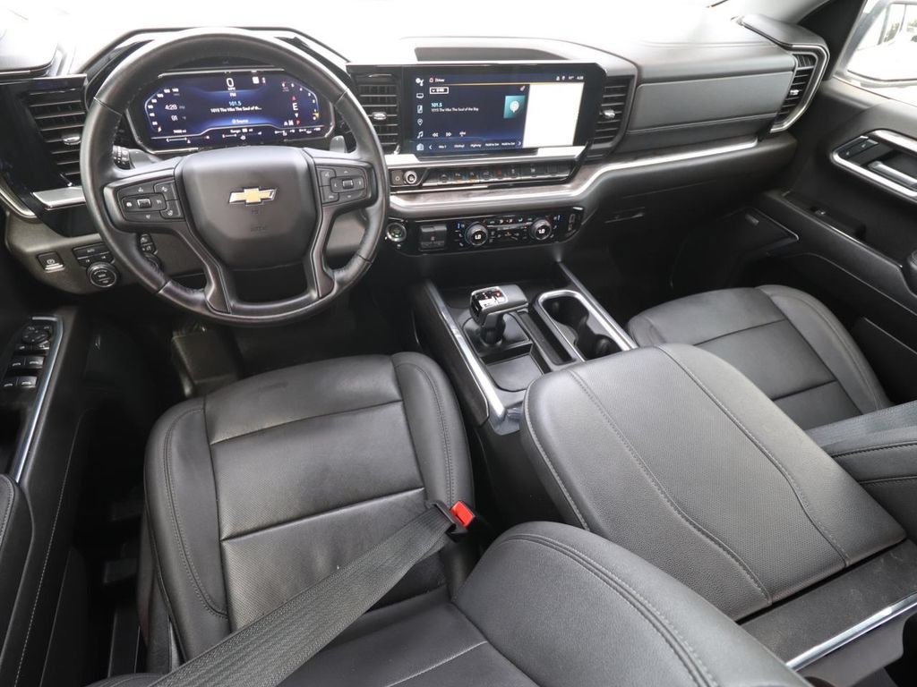 Used 2023 Chevrolet Silverado 1500 LTZ AWD/4WD image 6