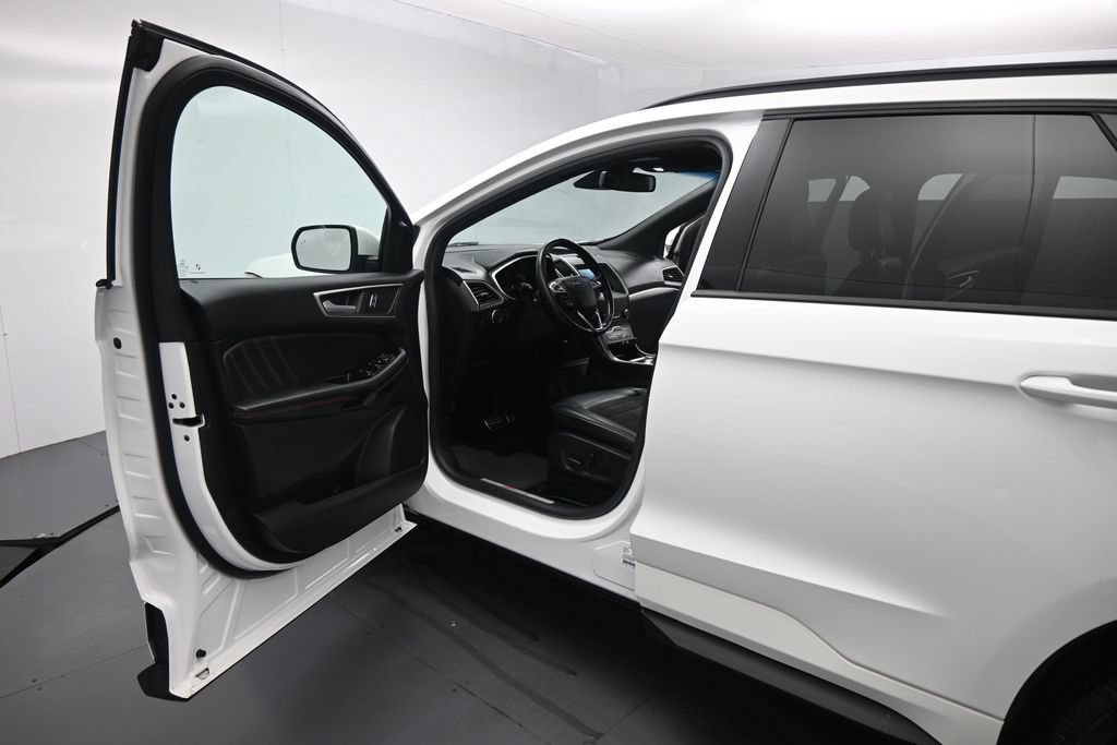 Certified 2020 Ford Edge ST-Line FWD image 9