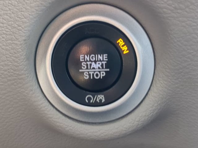 Used 2019 Chrysler Pacifica Touring-L FWD image 26