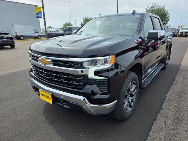 Used 2024 Chevrolet Silverado 1500 LT AWD/4WD image 2