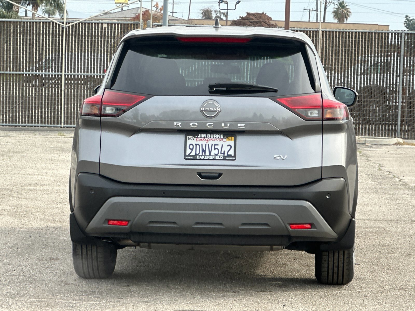 Used 2023 Nissan Rogue SV image 4