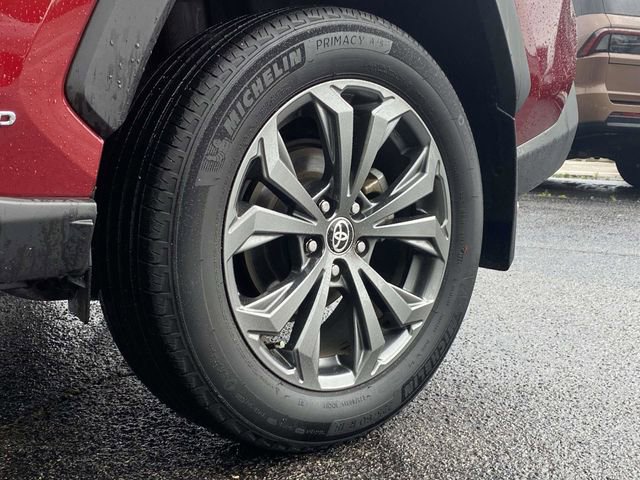 Used 2025 Toyota RAV4 XLE Premium AWD/4WD image 11
