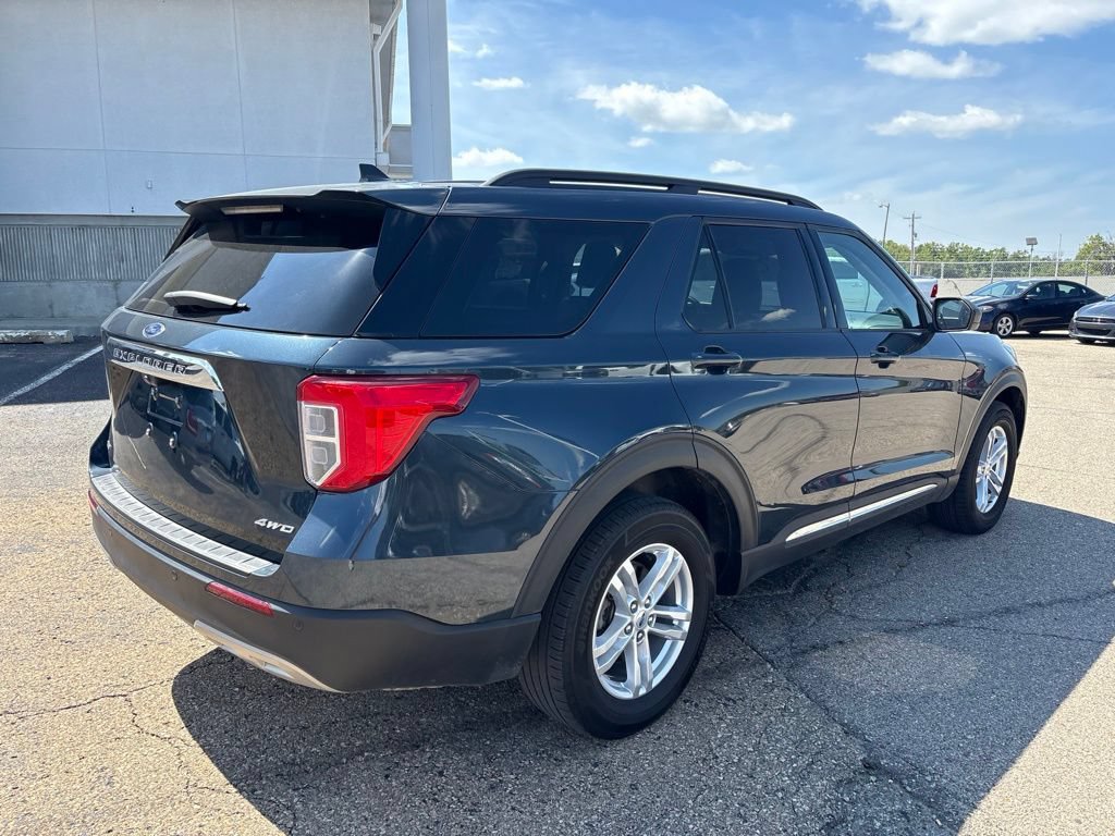 Certified 2023 Ford Explorer XLT w/ Equipment Group 202A AWD/4WD image 7