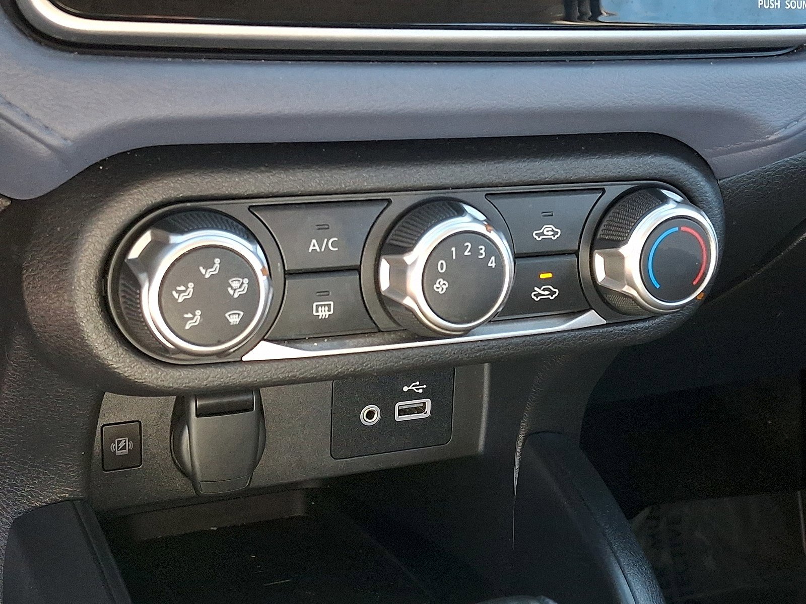 Used 2024 Nissan Versa SV image 14