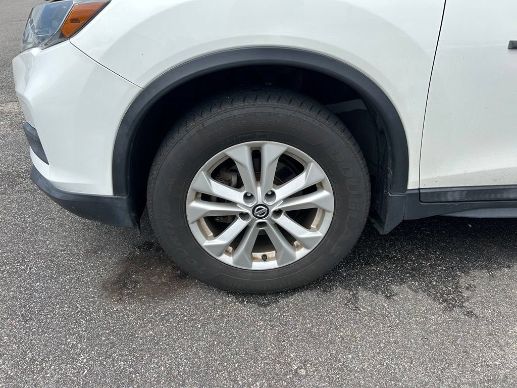Used 2018 Nissan Rogue S w/ S Value Package AWD/4WD image 5