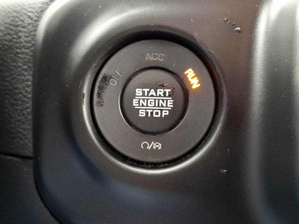 Used 2021 Jeep Gladiator Sport image 21