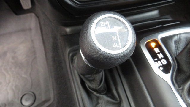 Used 2020 Jeep Gladiator Sport w/ Quick Order Package 24S image 18