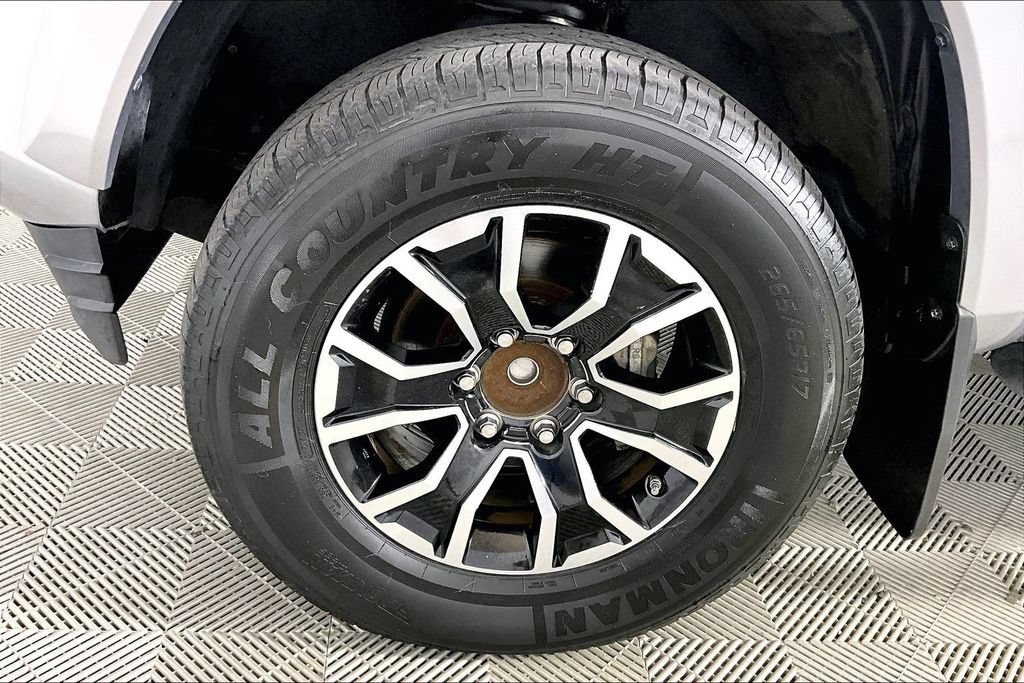 Used 2021 Toyota Tacoma TRD Sport w/ Technology Package RWD image 7