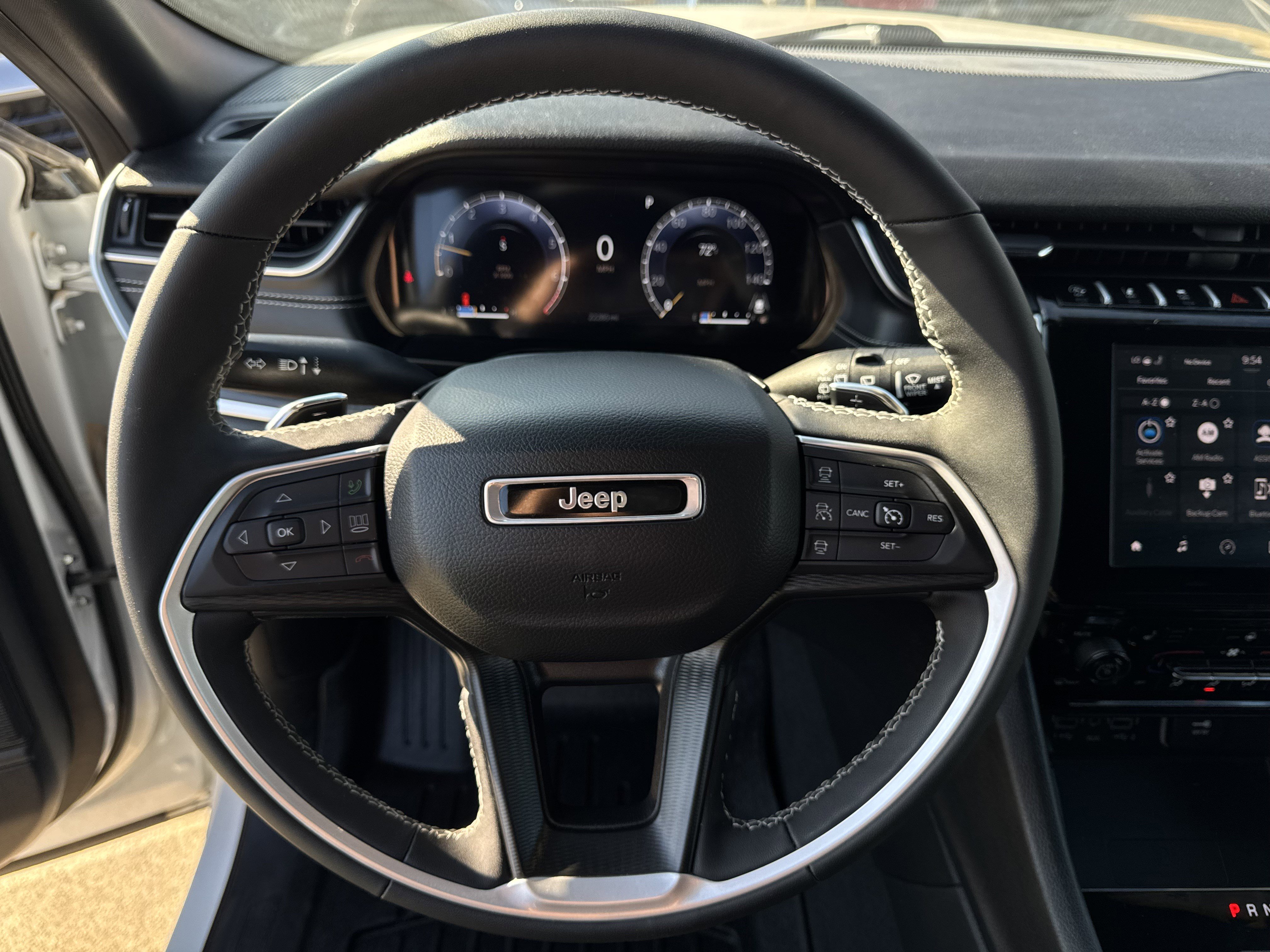 Used 2024 Jeep Grand Cherokee L Altitude image 18