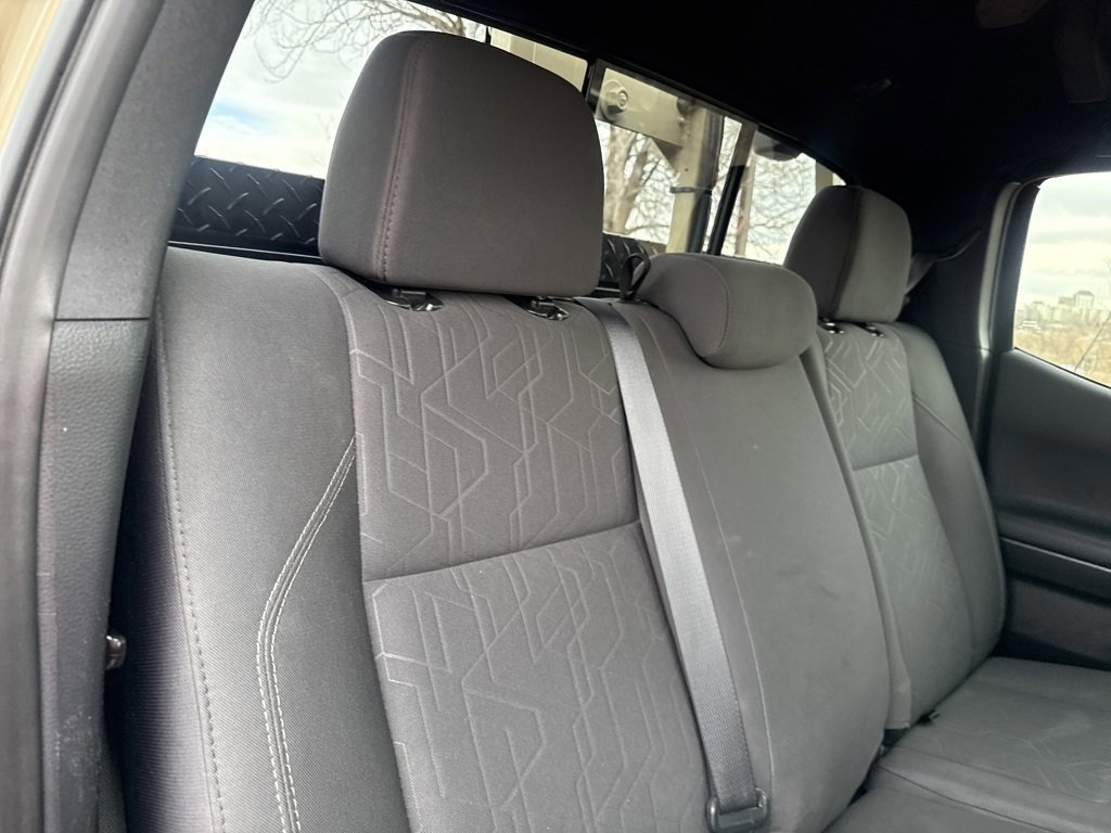 Used 2017 Toyota Tacoma TRD Off-Road image 27