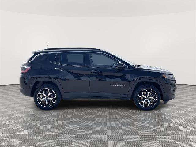 Used 2025 Jeep Compass Limited AWD/4WD image 6