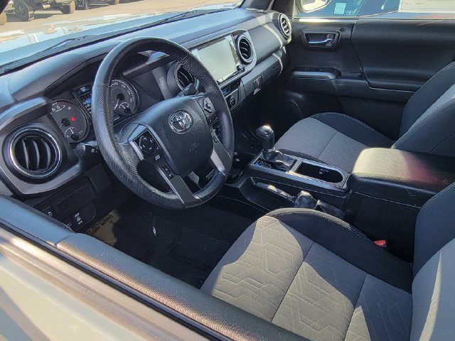 Used 2023 Toyota Tacoma TRD Off-Road w/ Black Out Package (TMS) AWD/4WD image 3