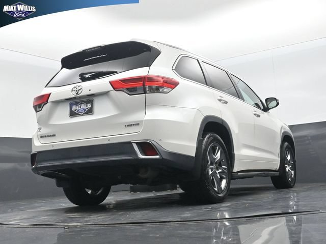 Used 2019 Toyota Highlander Limited Platinum FWD image 23