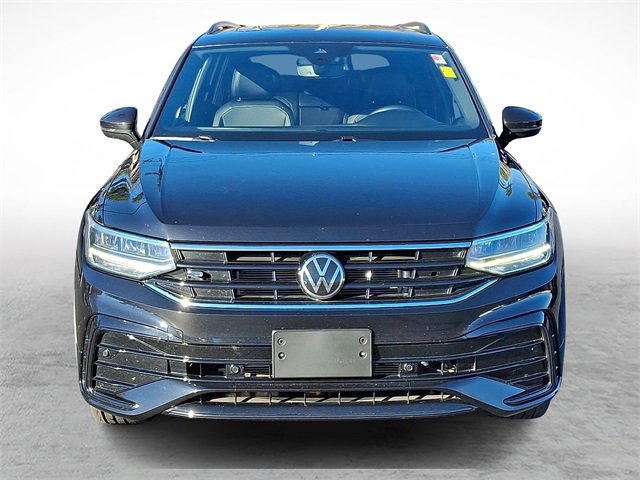 Used 2022 Volkswagen Tiguan SE R-Line image 2